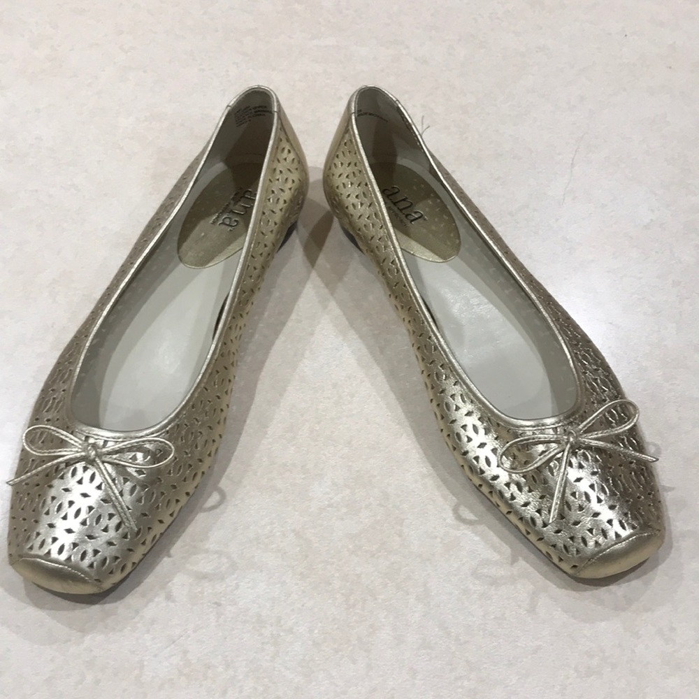 A.N.A A NEW APPROACH Shoes